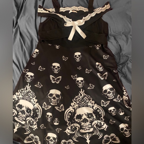 Rockabilly Pinup Girl Punk Goth Emo Dress Skulls Black & White Vintage Retro NEW - Picture 4 of 5
